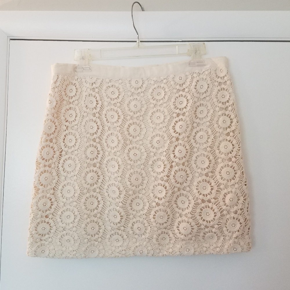 Gap Floral Cream Lace Mini Skirt, size 4